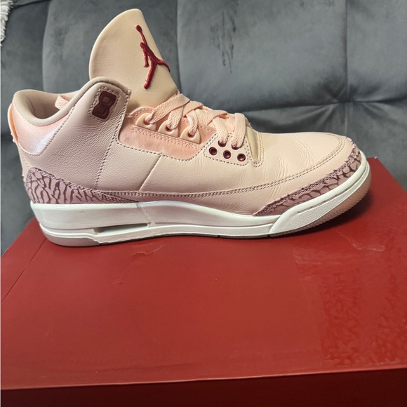 Jordan Retro 3 2025 Valentine Women’s Pink Leather Sneakers with Red Jumpman - Picture 8 of 10